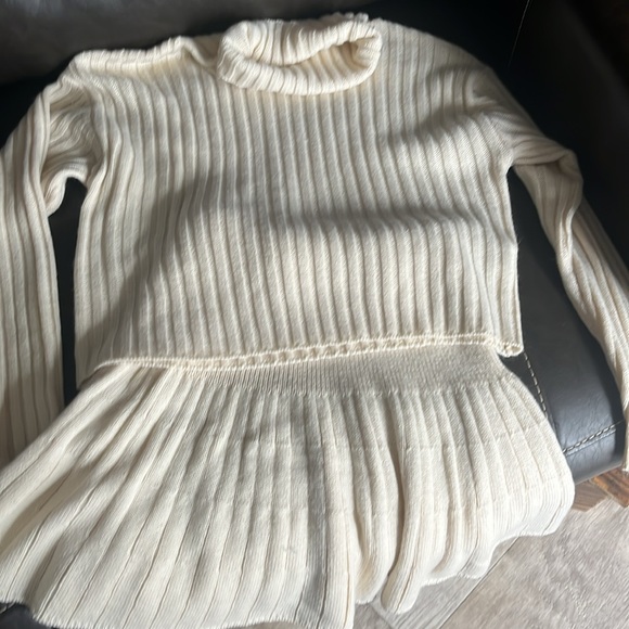 Sweater skirt set - Picture 2 of 3